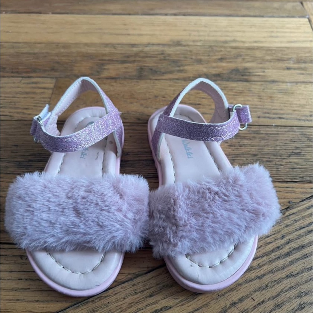 Pink Fuzzy Kids Sandals - Toddler Size 6